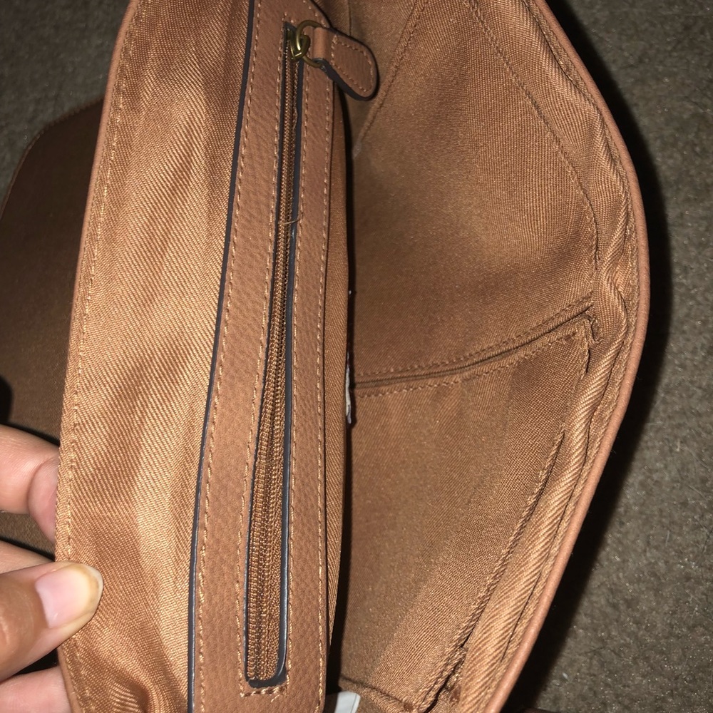 Purse - Picture 4 of 5